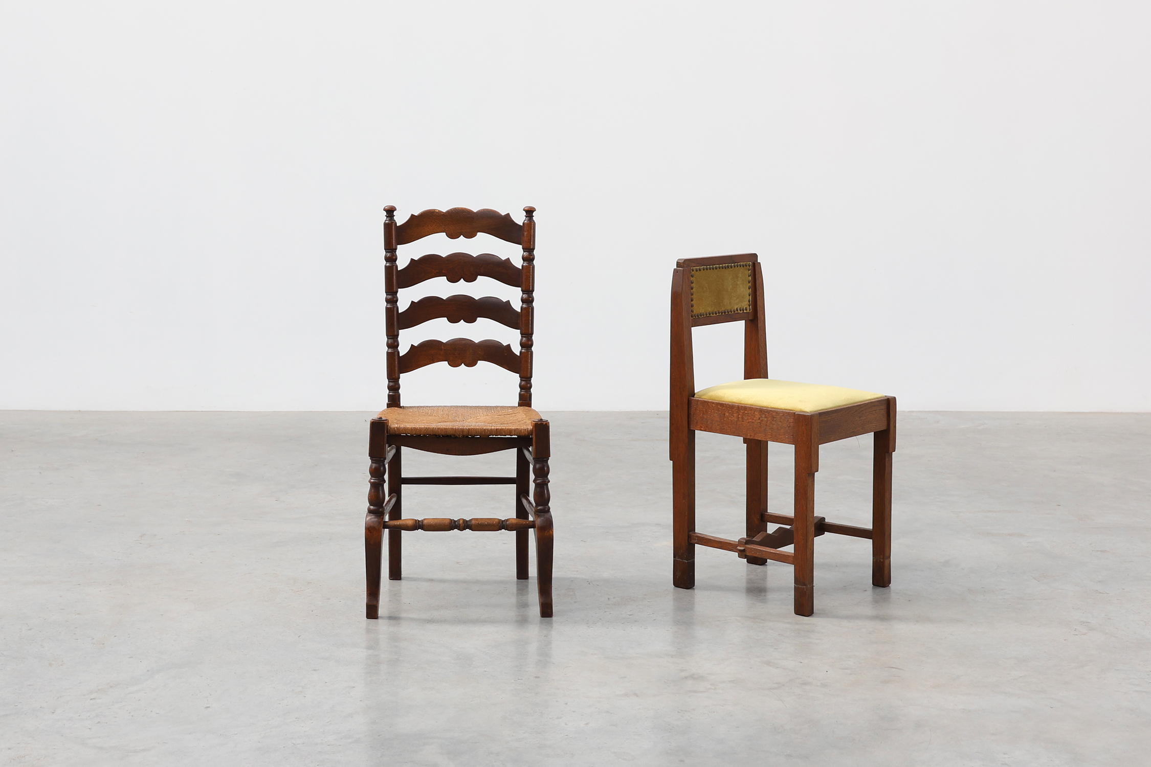Rustic Oak Ladder-Back Chair with Rush Seat and Cabriole Front Legs, France, circa 1900thumbnail